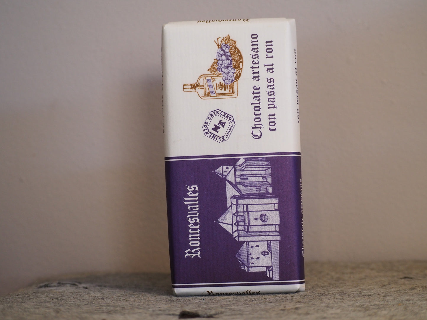 Chocolate artesano con pasas al ron