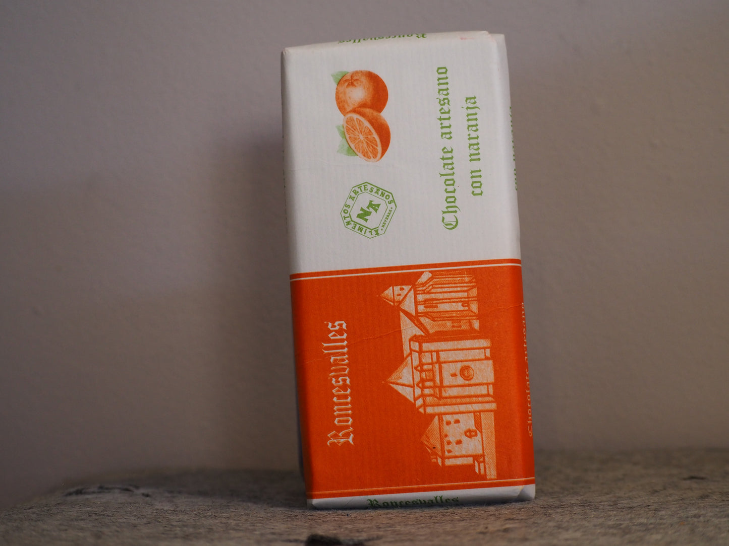 Chocolate artesano con naranja