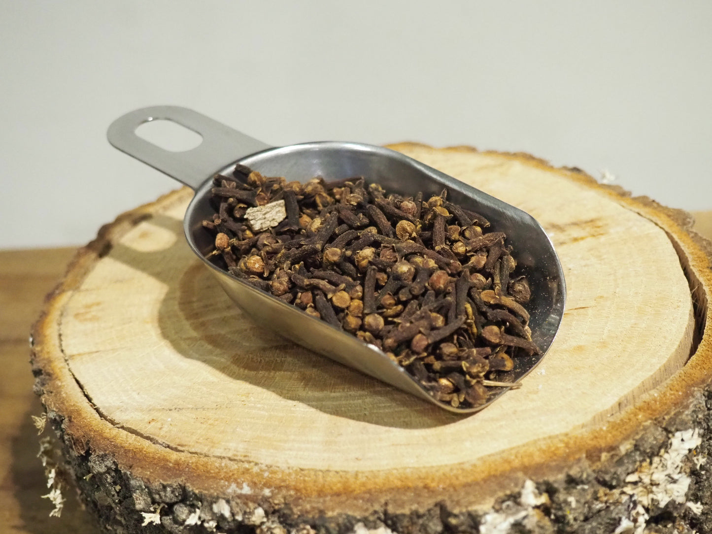 Clavo en grano 50grs